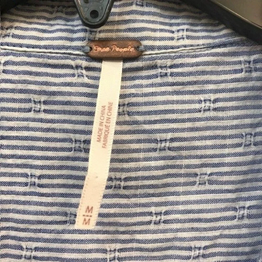 Free People Button Down Striped‎ Seer Sucker Blouse Sz. M - Picture 3 of 3